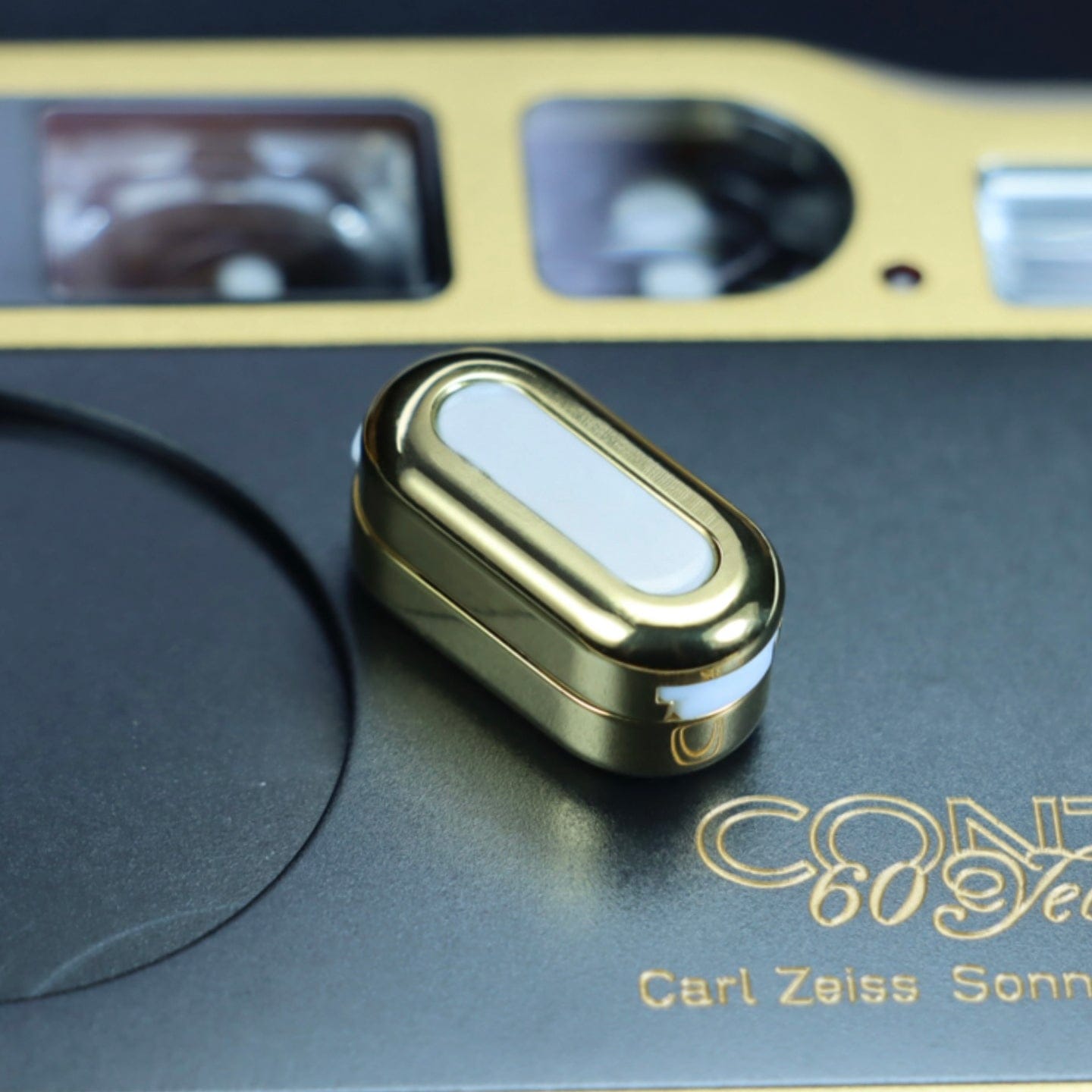 ZZ EDC 只禁优惠代码 Bean Z Titanium gold+Synthetic jade (ships in Dec.)